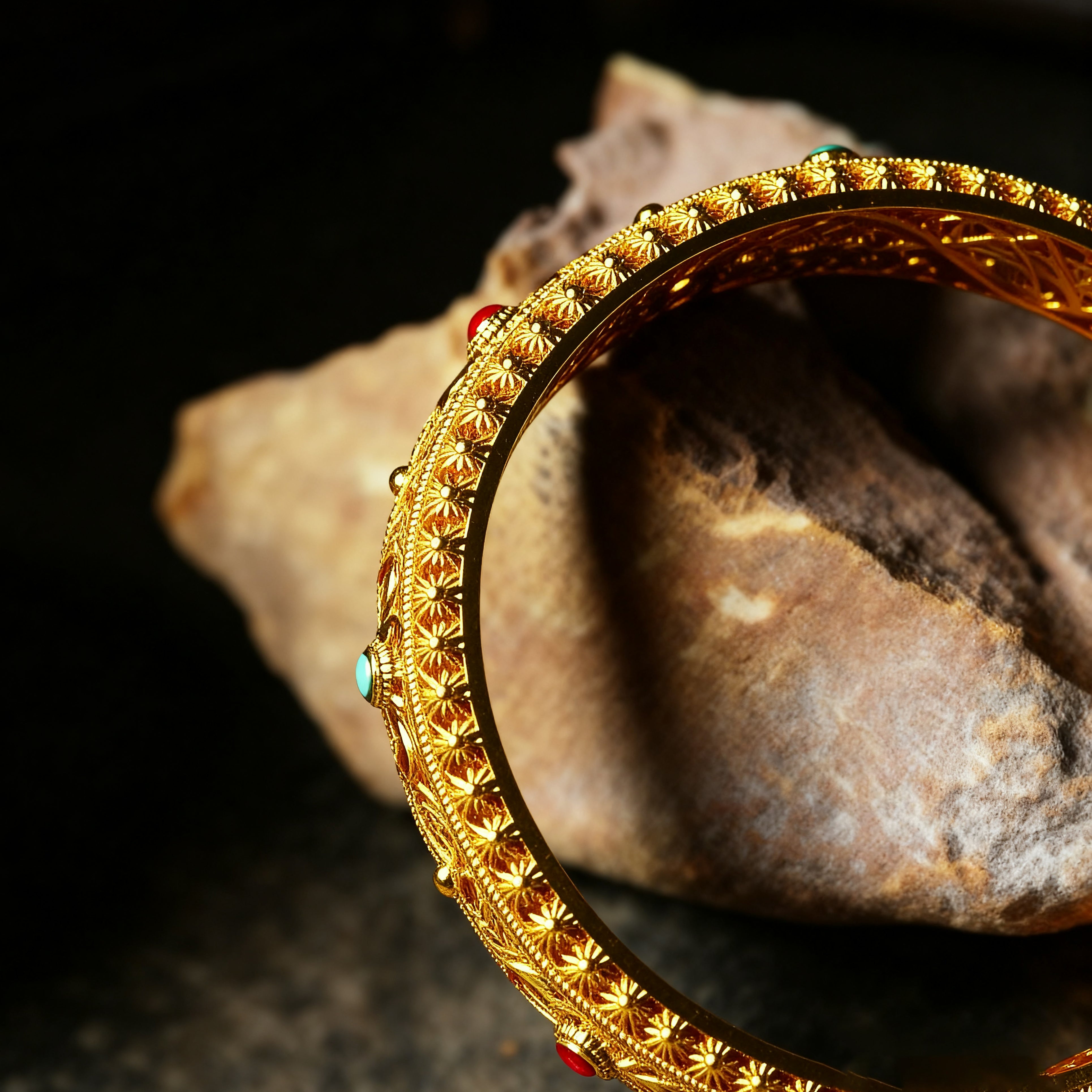 Letlt Dao Hollow Filigree Design Copper Plated Gold Wealth Bracelet Bangle Bracelet Vintage Palace Style Jewelry Gift