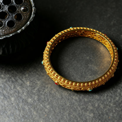 Letlt Dao Vintage Gold Cuff Bangle Hollow Filigree Wealth Bracelet in Gold-Tone Alloy Palace Style Jewelry Gift