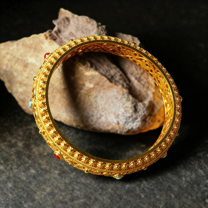 Letlt Dao Vintage Gold Cuff Bangle Hollow Filigree Wealth Bracelet in Gold-Tone Alloy Palace Style Jewelry Gift
