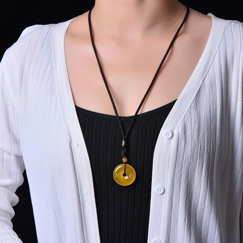 Letitdao Healing Stability & Protection Necklace Natural Yellow Agate "Peace Knot" Pendant for Grounding Energy
