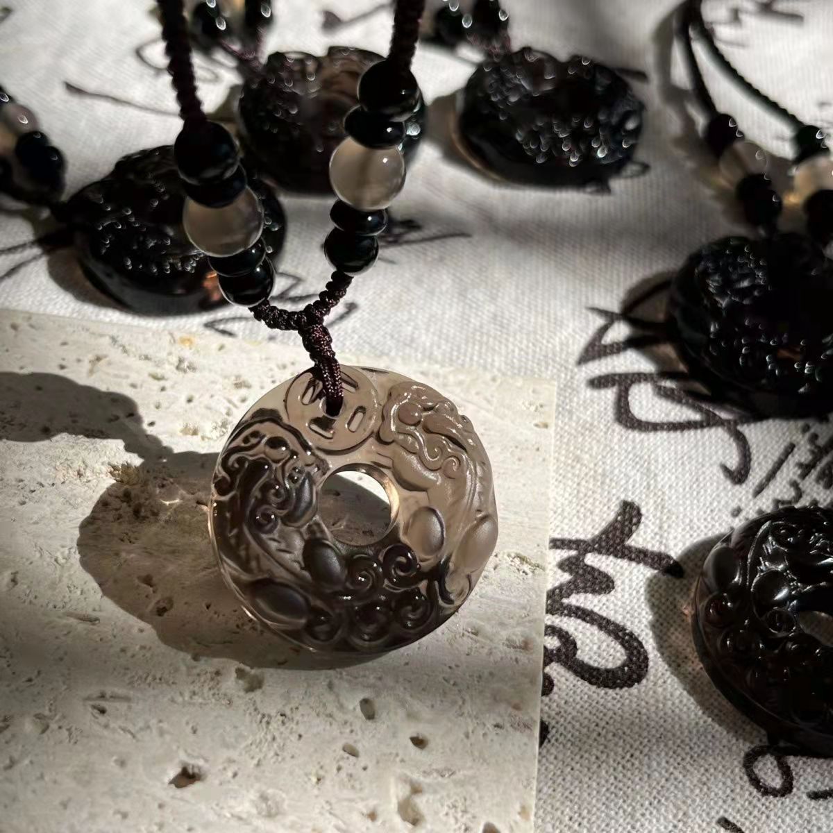 Letitdao Black Obsidian Pixiu Necklace Protection Coin Pendant For Wealth & Safeguard Retro Crystal Jewelry Gift