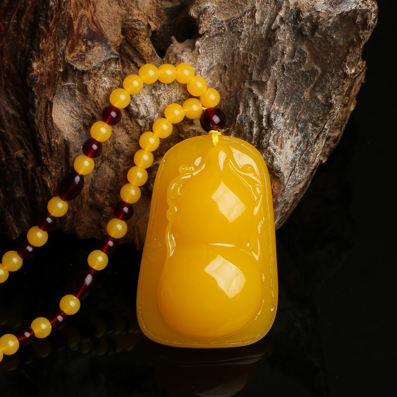 Letitdao Vintage Honey Amber Pendant Necklace Carved Peony & Protection Lock for Good Fortune